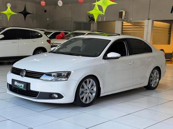 VOLKSWAGEN JETTA 2.0 COMFORTLINE FLEX 4P TIPTRONIC